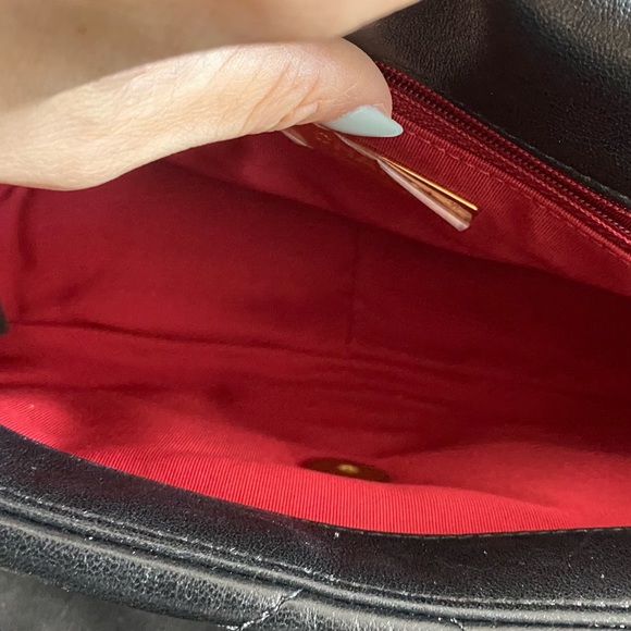 Authentic Chanel19 small black lambskin 30 series with Zeko certificate - Picture 12 of 16